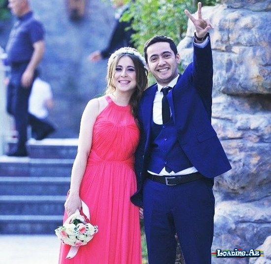 Məşhur aparıcı nişanlandı, ÖZÜ DƏ GÖRÜN KİMİNLƏ - FOTOLAR - LoaDinG.Az