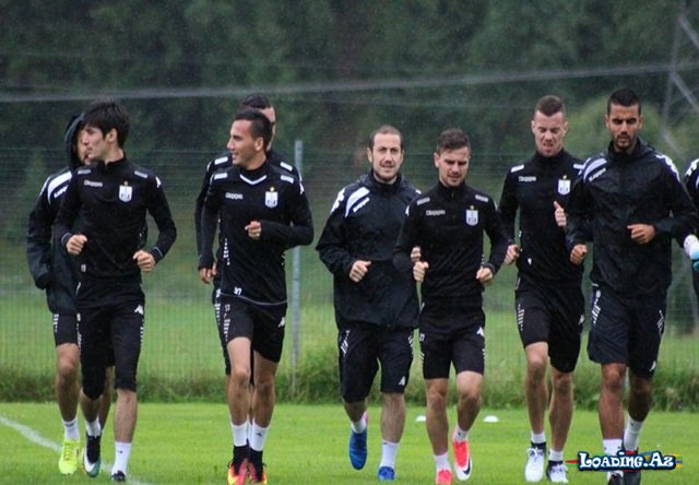 "Neftçi" "Şalke"yə uduzdu - LoaDinG.Az