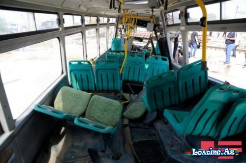 Mikroavtobusla "Pajero" markalı minik avtomobilinin toqquşub - LoaDinG.Az