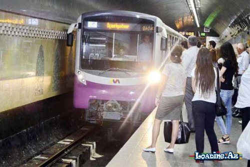 Bakı metrosunda hadisə: 30 yaşlı şəxs relsin üzərinə yıxıldı - LoaDinG.Az