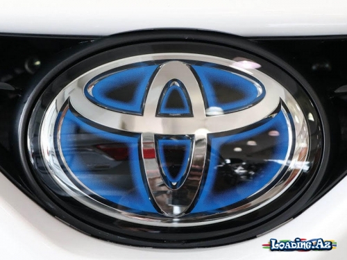 "Toyota" 1 milyondan çox avtomobili geri çağırıb - LoaDinG.Az