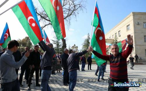 Ağdam sakinləri qələbəni qeyd edirlər - LoaDinG.Az
