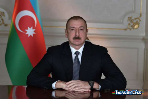 Prezident Albert Mustafayev təltif etdi - LoaDinG.Az