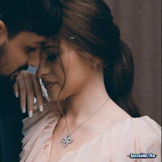 Bilirsən necədi? Məsələn bütün rəngləri sevirsən ama içində bir rəngi daha çox sevirsən. Eynən bunun kimi insanları da sevirsən ama tək 1'ni özəl sevirsən.❤️