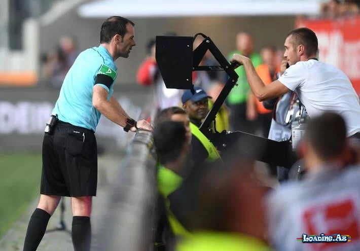 Futbolda inqilab: Məşqçilər videotəkrar tələb edə biləcəklər - LoaDinG.Az