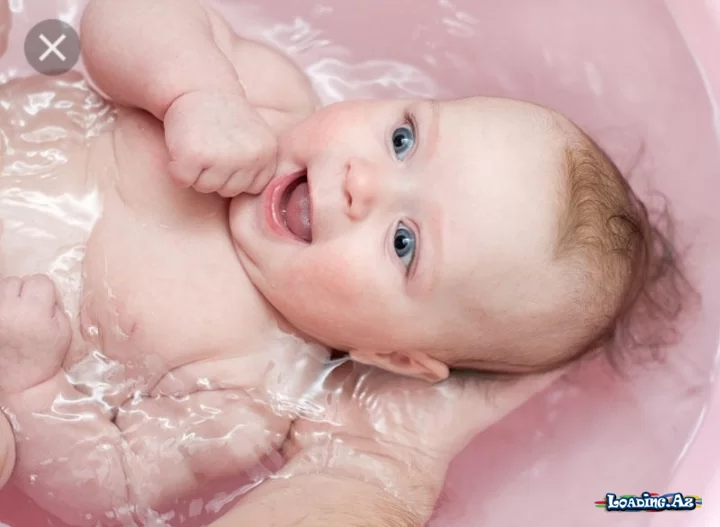 Körpəni çimizdirmək qaydası - LoaDinG.Az