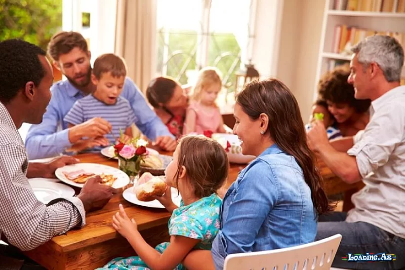 Expert warns: "Sit down at the table together with the children" - LoaDinG.Az