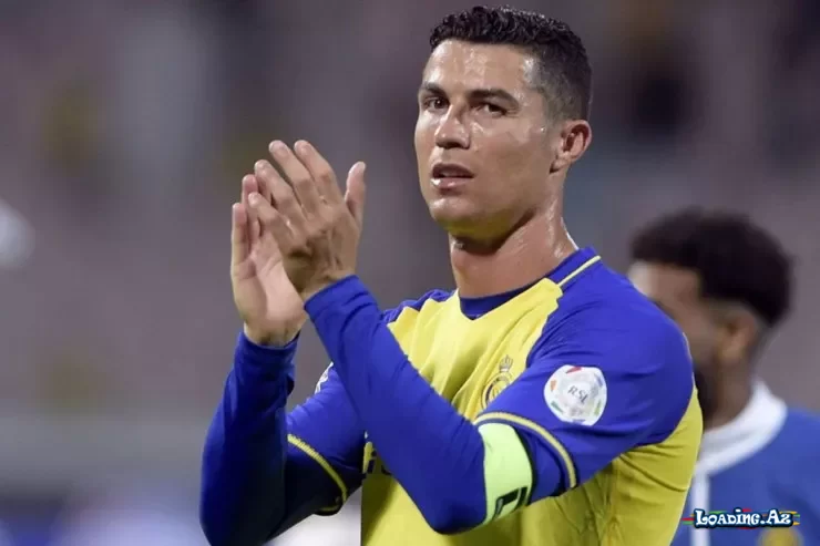 Ronaldonun qollarını sildilər - LoaDinG.Az