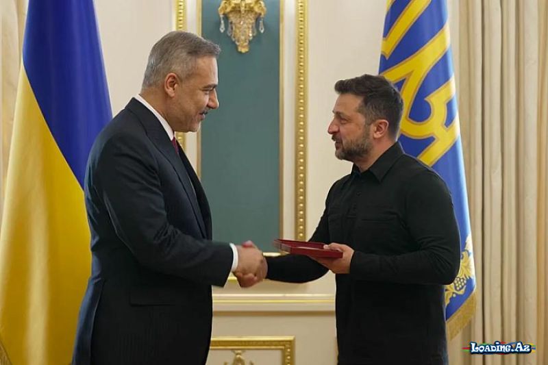 Зеленский наградил Хакана Фидана орденом - Sun.Az